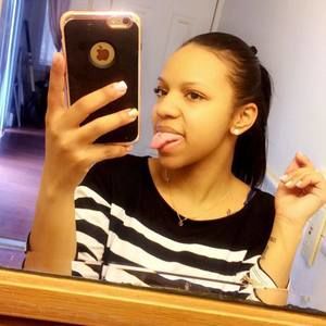 Meet your Posher, Loreal